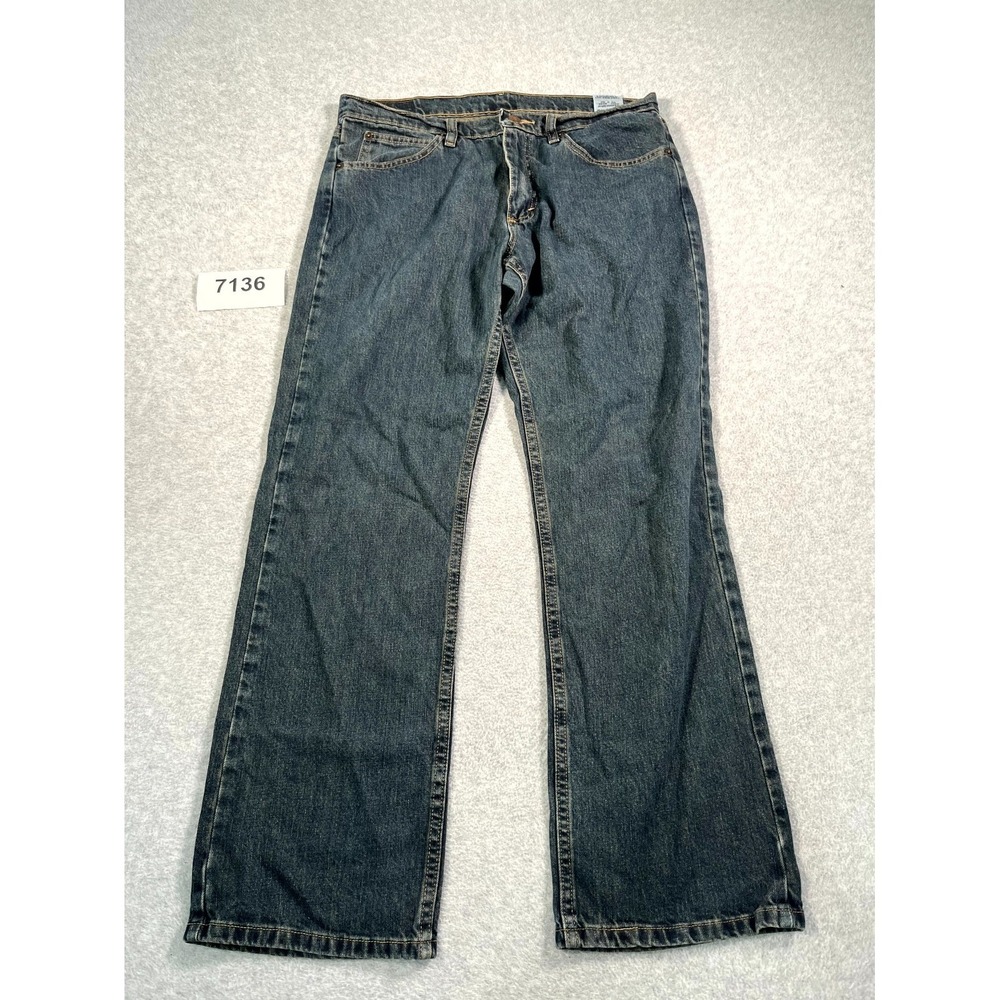 Magellan Outdoors Jeans Mens‎ 32x30 Blue Denim Cotton Medium Wash Straight Leg